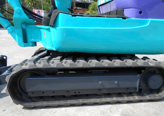 ขายรถขุดขนาดเล็ก KOMUTSU PC15R-8  รุ่น 8