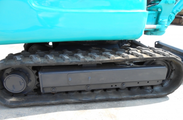 ขายรถขุดขนาดเล็ก KOMUTSU PC15R-8  รุ่น 8