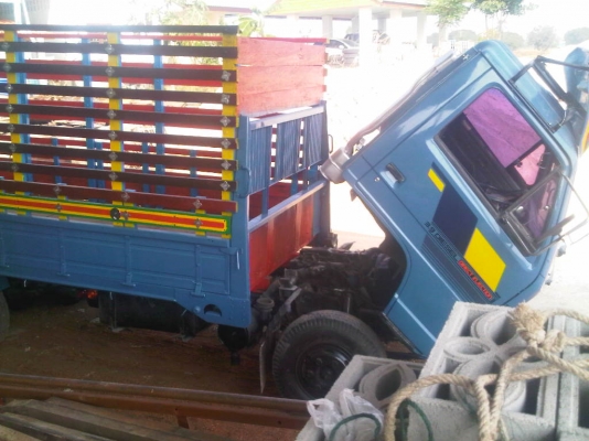 ขาย6ล้อ อีซูซุ 115 เเรง