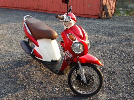 ซูซูกิ เจลาโต้ 125 ccปี12 สีแดงเกียร์ออโต้ สภาพสวยมาก ทะเบียนพร้อมโอน