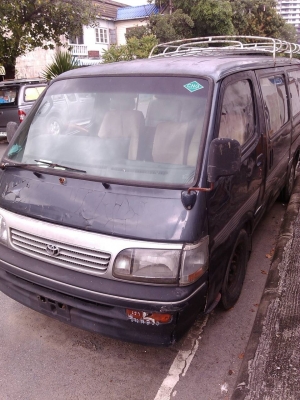 ขายรถตู้toyotaหัวจรวดปี95ทะเบียนเต็มพร้อมโอนราคา85000บาท