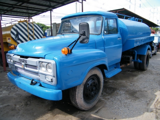 ขายรถ6ล้อหัวยาวบรรทุกถังน้ำความจุ6,000ลิตรติดต่อ0818799377