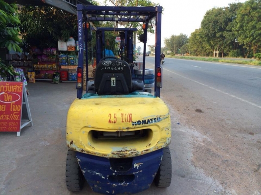 ด่วนๆขายรถฟอร์คลิฟต์ Komatsu fd25c-12 ไม่เคยใช้ในไทย ดีเซล ไซค์ชิฟ (เกียร์ออโต้)