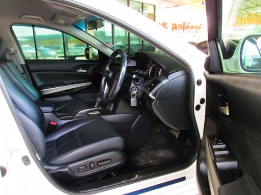 HONDA NEW ACCORD 2.0 ปี2012 สีขาว