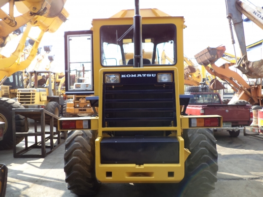 WA100-1-30157 รถตักล้อยาง รถจอดที่CSนวนคร แล้วคะ WA100-1-30157 รถตักล้อยาง รถจอดที่CSนวนคร แล้วคะ