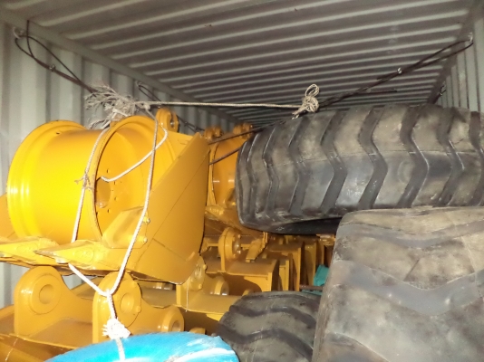 WA100-1-30157 รถตักล้อยาง รถจอดที่CSนวนคร แล้วคะ WA100-1-30157 รถตักล้อยาง รถจอดที่CSนวนคร แล้วคะ