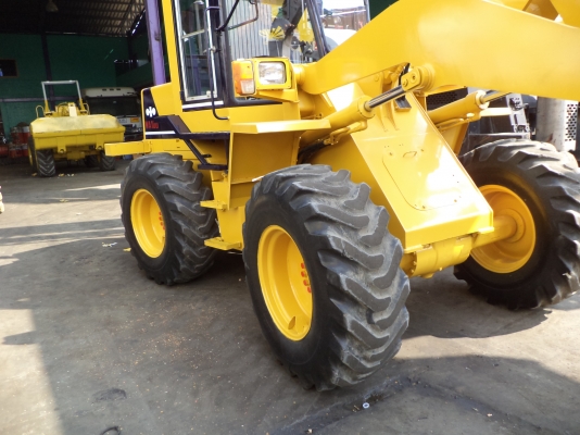 WA100-1-30157 รถตักล้อยาง รถจอดที่CSนวนคร แล้วคะ WA100-1-30157 รถตักล้อยาง รถจอดที่CSนวนคร แล้วคะ