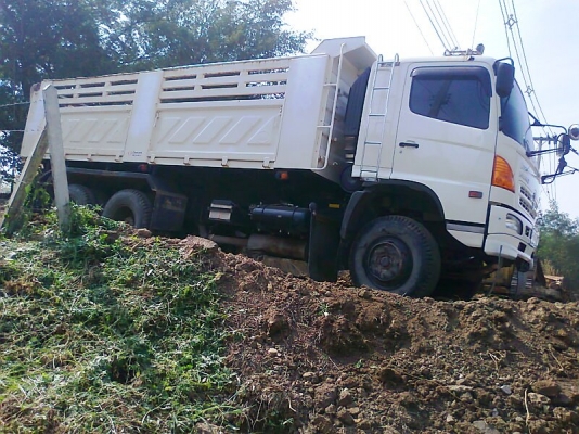 สิบล้อ HINO FM 1A 330 แรง รถปี 54 ไมล์ 70,xxx hr.หรือ ขายดาวน์ 850,000 บาท ส่งต่อ 52,000 เพียง 36 งวด.