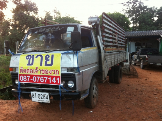 ขายด่วน รถหกล้อขนาด ๓.๕ เมตร สภาพดี สตาร์ดติดทีเดียว มีทะเบียบ รถบ้านเจ้าของขายเองครับ