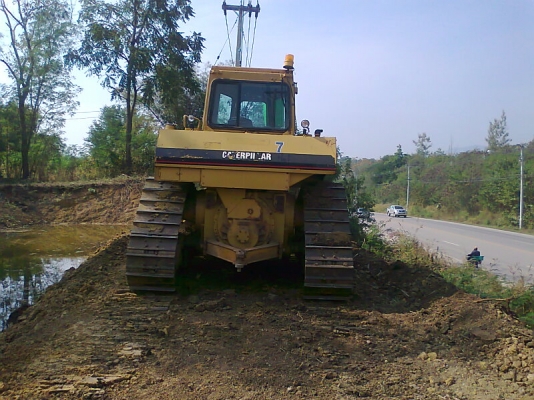 แทรคเตอร์ CAT D6 H ลดราคาจาก 2,350,000 บาท.