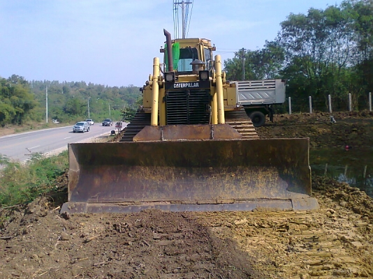 แทรคเตอร์ CAT D6 H ลดราคาจาก 2,350,000 บาท.
