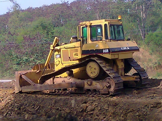 แทรคเตอร์ CAT D6 H ลดราคาจาก 2,350,000 บาท.