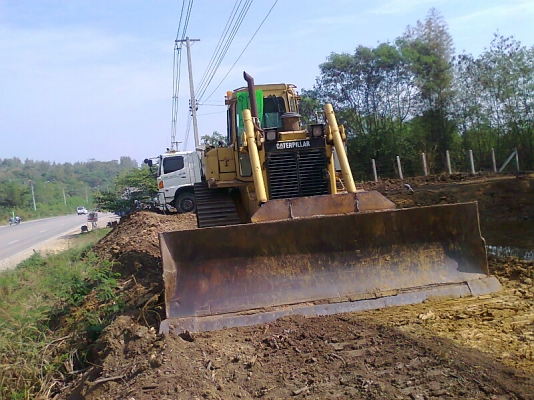 แทรคเตอร์ CAT D6 H ลดราคาจาก 2,350,000 บาท.