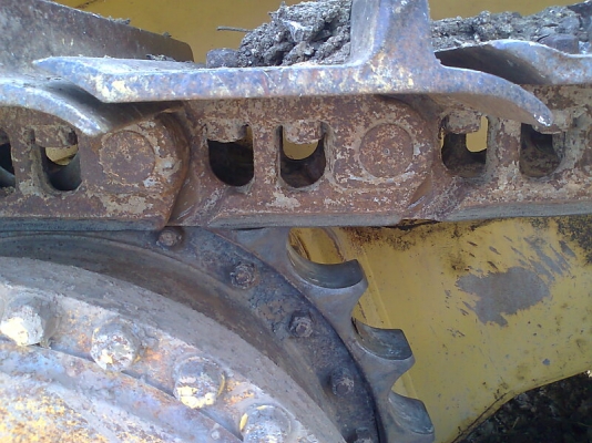 แทรคเตอร์ CAT D6 H ลดราคาจาก 2,350,000 บาท.