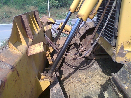 แทรคเตอร์ CAT D6 H ลดราคาจาก 2,350,000 บาท.