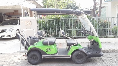 ขายถูกๆ รถกอล์ฟ 4 ที่นั่ง Hitachi แต่งไสตล์ Angry Bird