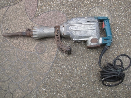 อุปกรณ์เครื่องมือช่าง-เครื่องใช้ไฟฟ้า 28 รายการ มูลค่าหลายแสนบาท ขายเพื่อเลิกกิจการ