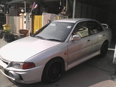 ขายท้ายเบ็นซ์ แต่งEVO4 เครื่องเดิมล้อ17 ท่อNITTO