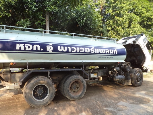 ขายรถสิบล้อ 2 เพลา 195 แรง บรรทุกน้ำ ขนาด 18000 ลิตร
