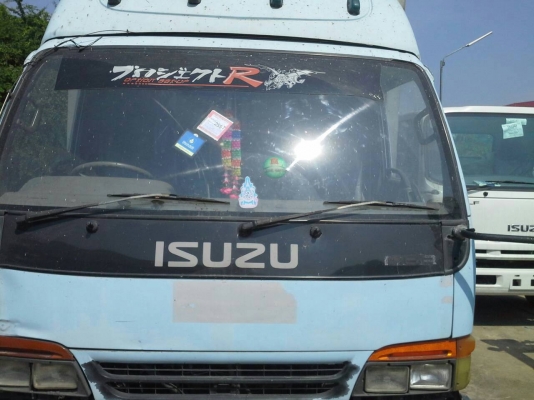 ขาย 6 ล้อ ISUZU NPR66P ปี2000 120 แรง ฝาขาว