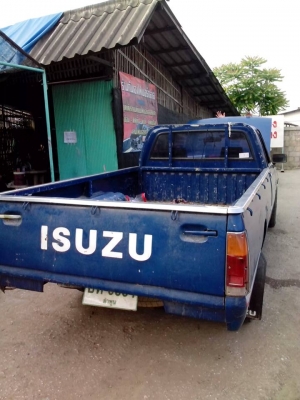 ISUZU KB 2200 ISUZU KB 2200