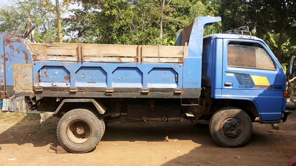 ***ขายแล้วครับขอบคุณ Truck2hand ขาย6ล้อดั๊มดิน ราคาเบาๆ "ซื้อ1ได้2เครื่อง" ISUZU KS คัสซี77 วางเครื่องNISSAN ED60 100HP(ไม่มีใบคุม)เครื่องดี แรงดี ติดง่าย ไม่เยิ้ม เผาหัว ช่วงล่างFหลัง(Fเล็ก) คัสซีดี มีตามดบ้าง ข้างในคัสซีสวย กระบะดั๊มเหล็ก4ตัน