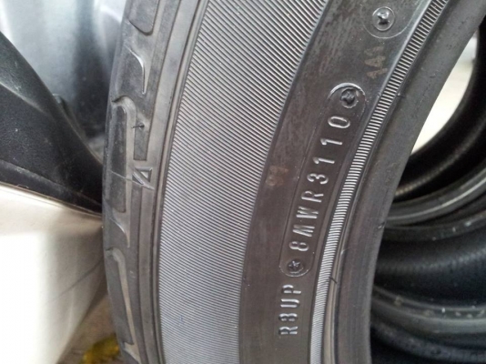 ขายยาง Dunlop 225 55 17  (3 เส้น) ปี 10