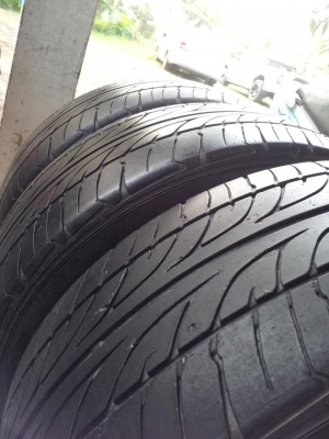 ขายยาง Dunlop 225 55 17  (3 เส้น) ปี 10