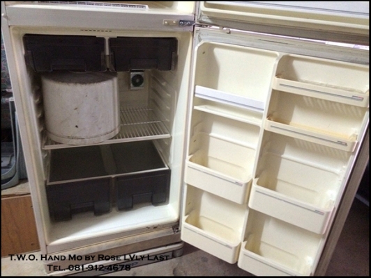 ตู้เย็น SHARP 2 ประตู ขนาด 14  คิว ตู้เย็นใช้เองเย็นปกติแต่ สายปลั๊กเสียบขาดเอาไปทำสายไฟใหม่ใช้การได้แน่ครับ