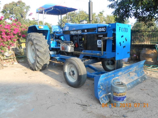 ขายรถไถ  ฟอร์ด  สภาพเยี่ยม   6640   ปี   1993