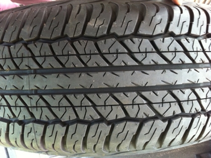 ขายยางอะไหล่ บริดส์โตน ดูลเลอร์  245/70R16 กับdunlop 245/70R16