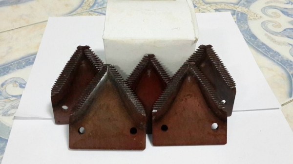 ขายใบมีดรถเกี่ยวข้าวราคาถูก