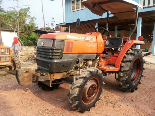 ปัญญาแทรคเตอร์มาแล้ว...จัดมาให้ครับ คูโบต้า L2808  ตัวเปล่า พร้อมเล่มทะเบียน