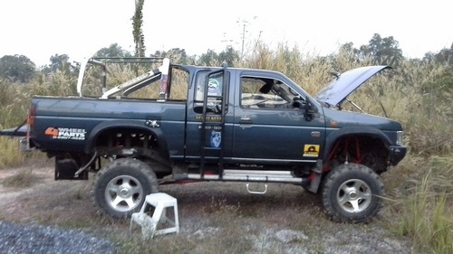 ขาย นิสสัน BIG M ปี96 คานเเข็ง 180,000 ลดราคา150,000