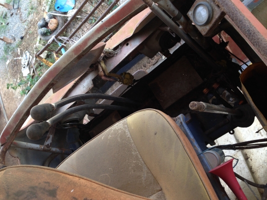 ขายรถเกี่ยว ไทยเส็งพัฒนาการเกษตร เดี่ยวทรนง เครื่อง jo8c ปั๊มไดกิ้น 22 ตัวเดิน12ht สภาพทำงานได้ขายตามสภาพ350000บาทติดต่อ วรพจน์ 0813467572