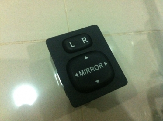 ขายหน้าจูน ไฟหน้าโปรเจคเตอร์ กระจังหน้า ไฟท้าย กระจกข้างไฟฟ้า ของFortunner