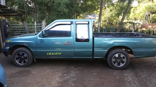 **143,000 บ.ต่อรอง**ขายกระบะแค็ป มังกรทอง2.5 87HP ปี32/89 เครื่องเดิมเกียร์เดิม เครื่องแน่นดี แรง ประหยัด ช่วงล่างดีคัสซีดีเดิม (มีปะหูแหนบหลังซ้ายนิดหน่อย) กระบะมีพื้นปูกระบะ ล้อแม็กสวยๆ หัวเก๋งดีแปลงหน้าเป็น"แป๊ะยิ้ม"ลงเล่ม ภายในสวยคอนโซลครบ แ