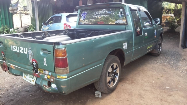 **143,000 บ.ต่อรอง**ขายกระบะแค็ป มังกรทอง2.5 87HP ปี32/89 เครื่องเดิมเกียร์เดิม เครื่องแน่นดี แรง ประหยัด ช่วงล่างดีคัสซีดีเดิม (มีปะหูแหนบหลังซ้ายนิดหน่อย) กระบะมีพื้นปูกระบะ ล้อแม็กสวยๆ หัวเก๋งดีแปลงหน้าเป็น"แป๊ะยิ้ม"ลงเล่ม ภายในสวยคอนโซลครบ แ