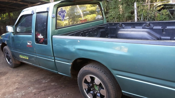 **143,000 บ.ต่อรอง**ขายกระบะแค็ป มังกรทอง2.5 87HP ปี32/89 เครื่องเดิมเกียร์เดิม เครื่องแน่นดี แรง ประหยัด ช่วงล่างดีคัสซีดีเดิม (มีปะหูแหนบหลังซ้ายนิดหน่อย) กระบะมีพื้นปูกระบะ ล้อแม็กสวยๆ หัวเก๋งดีแปลงหน้าเป็น"แป๊ะยิ้ม"ลงเล่ม ภายในสวยคอนโซลครบ แ