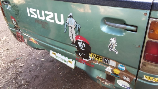 **143,000 บ.ต่อรอง**ขายกระบะแค็ป มังกรทอง2.5 87HP ปี32/89 เครื่องเดิมเกียร์เดิม เครื่องแน่นดี แรง ประหยัด ช่วงล่างดีคัสซีดีเดิม (มีปะหูแหนบหลังซ้ายนิดหน่อย) กระบะมีพื้นปูกระบะ ล้อแม็กสวยๆ หัวเก๋งดีแปลงหน้าเป็น"แป๊ะยิ้ม"ลงเล่ม ภายในสวยคอนโซลครบ แ