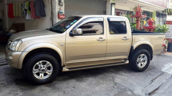 ขาย 310,000 ISUZU - D-MAX - HI LANDER CAB4 ขาย 310,000 ISUZU - D-MAX - HI LANDER CAB4