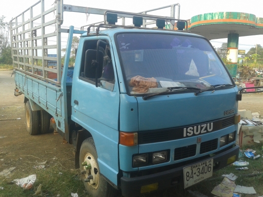 ขาย ISUZU NKR110แรง เครื่องดี แคชซีสวย