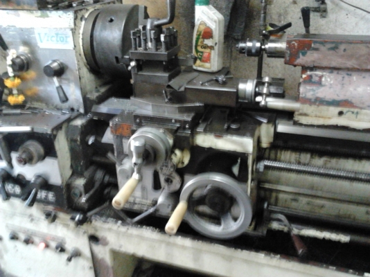 ขายเครื่องกลึง 6 ฟุต VICTOR นิ้วมิลไม่ต้องเปียน