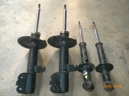 โช๊คหน้าหลัง toyota อัลติส ตัวแรก 4ตัว500