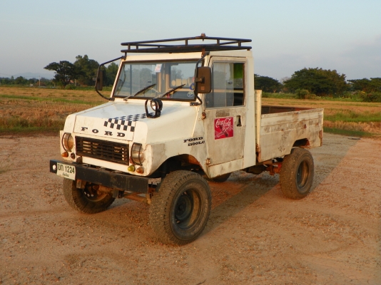 ขายรถกระป้อยกสูง FORD รุ่นไทยประดิษฐ์ เหมาะสำหรับวางคานทำขับ 4 หรือทำเดิมๆ
