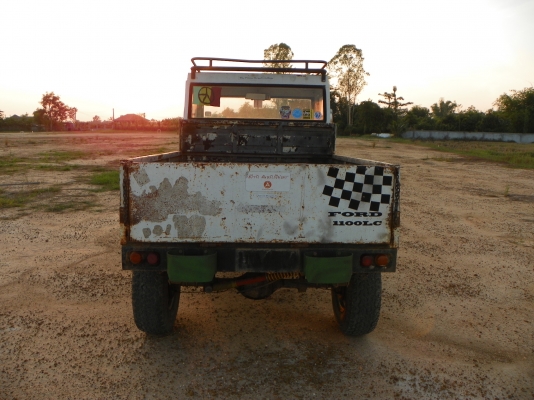 ขายรถกระป้อยกสูง FORD รุ่นไทยประดิษฐ์ เหมาะสำหรับวางคานทำขับ 4 หรือทำเดิมๆ