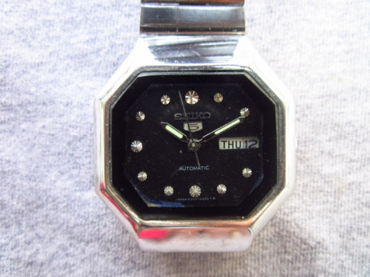 +++++ SEIKO 5 ทรง 8 เหลี่ยมราคาชิว +++++