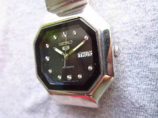 +++++ SEIKO 5 ทรง 8 เหลี่ยมราคาชิว +++++ +++++ SEIKO 5 ทรง 8 เหลี่ยมราคาชิว +++++
