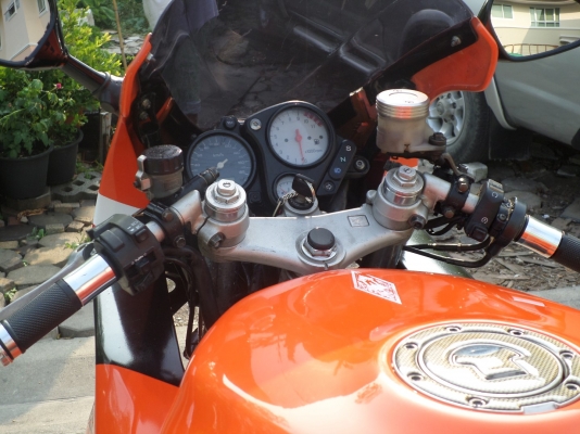 วุฒินนบุรี// ลดกระหน่ำ VTR1000 ปี98 สภาพสวยๆเครื่องดีแห้งมากแรงๆอินวอย+สรรพสารมิตร(ตัวจริง)