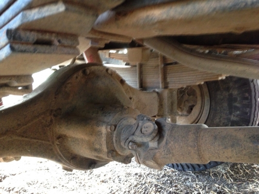 รถ 6 ล้อ อีซูซุดั้ม NPR เครื่อง100 hp. ติดต่อ 092-5911165 ตี่